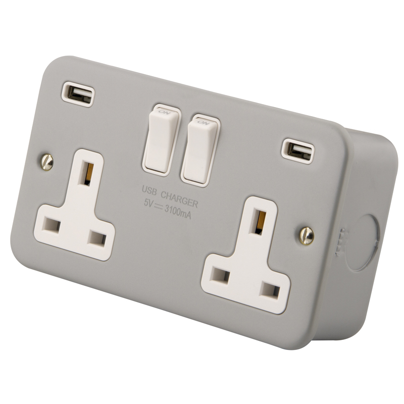 2 GANG 13A SWITCHED SOCKET WITH 2 USB PORT 3.1A  METAL CLAD